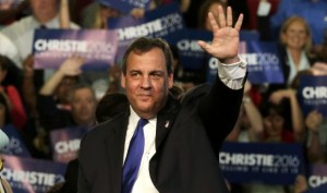 Republican U.S. presidential candidate and New Jersey Governor Chris Christie acknowledges supporters as he formally announces his campaign for the 2016 Republican presidential nomination during a kickoff rally at Livingston High School in Livingston, New Jersey, June 30, 2015. REUTERS/Brendan McDermid