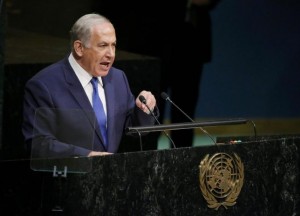 Israeli Prime Minister Benjamin Netanyahu addresses attendees during the 70th session of the United Nations General Assembly at the U.N. Headquarters in New York, October 1, 2015.     REUTERS/Carlo Allegri